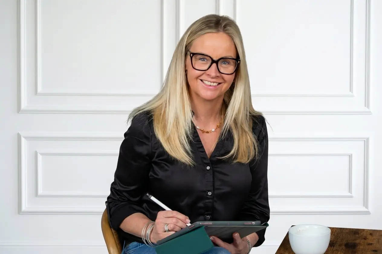 Juliette Ryley helping business owners stop being the bottleneck through leadership, operational systems, and strategic business coaching